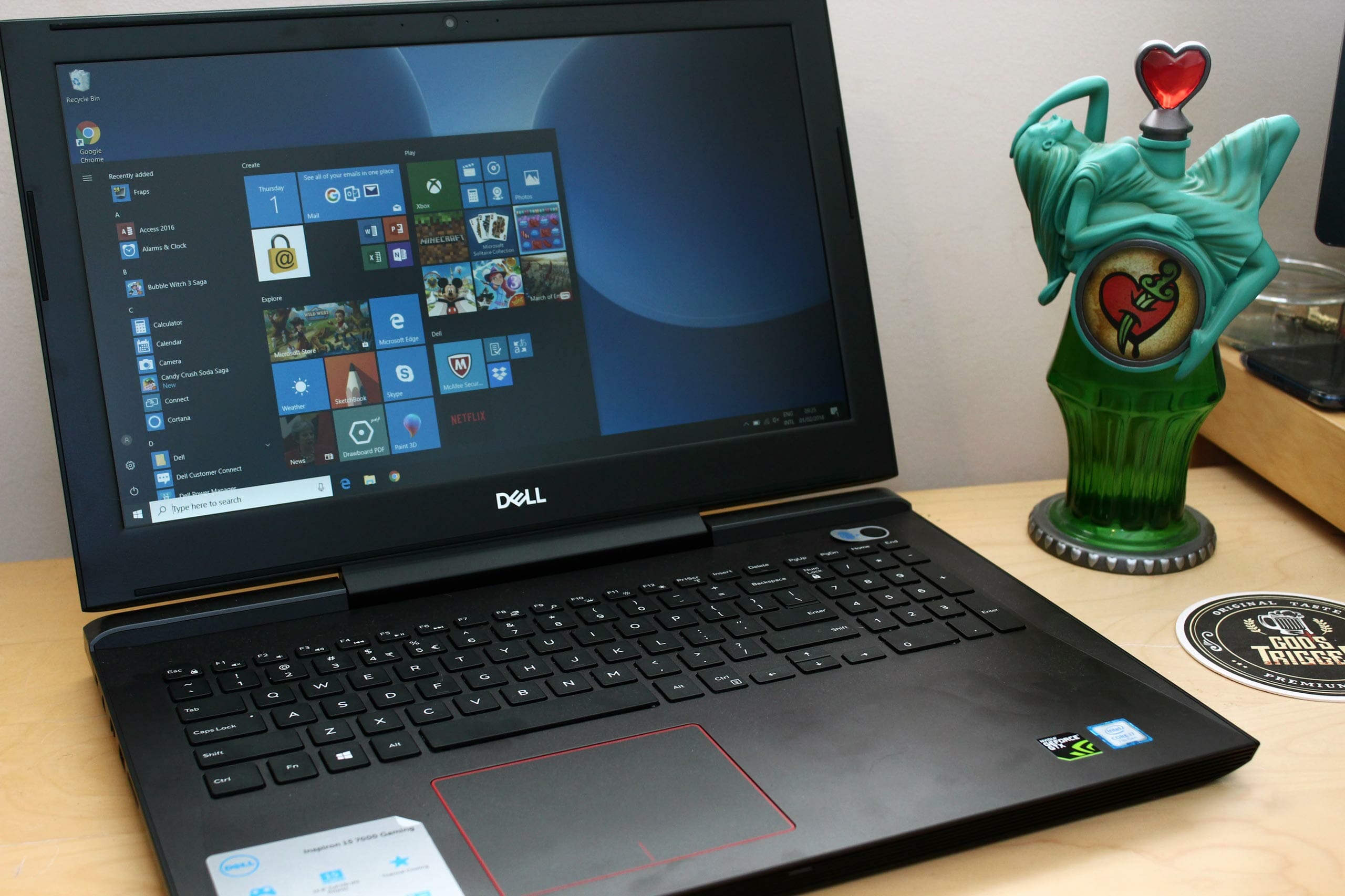 Dell Inspiron 15 7000 (7577) Gaming Laptop Review - VGU